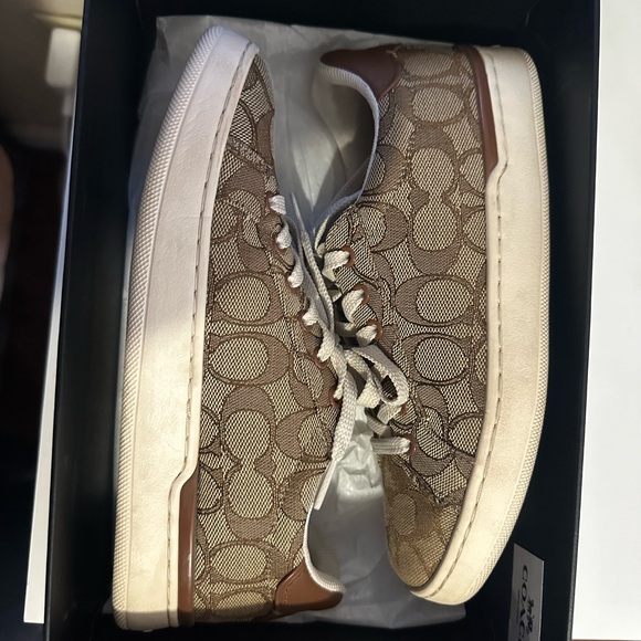 Coach Shoes - Picture 1 of 2